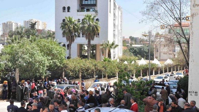 مكتتبون في “عدل” ببرج البحري يطالبون بتسريع وتيرة الأشغال