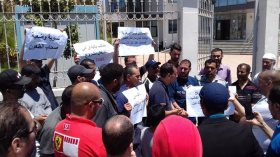 مكتتبو عدل 2013 يحتجون أمام مقر الوكالة الجهوية بوهران
