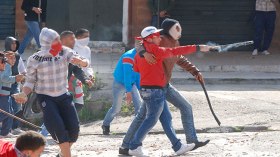 حرب بالسيوف والخناجر ترعب سكان سيدي فرج