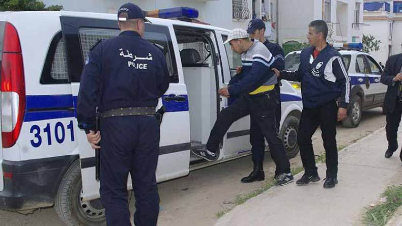 عصابة تقيد عجوزا داخل منزلها ببسكرة