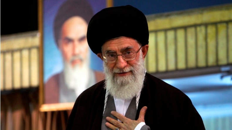 هتاف “الموت لأمريكا” يستهدف ترامب