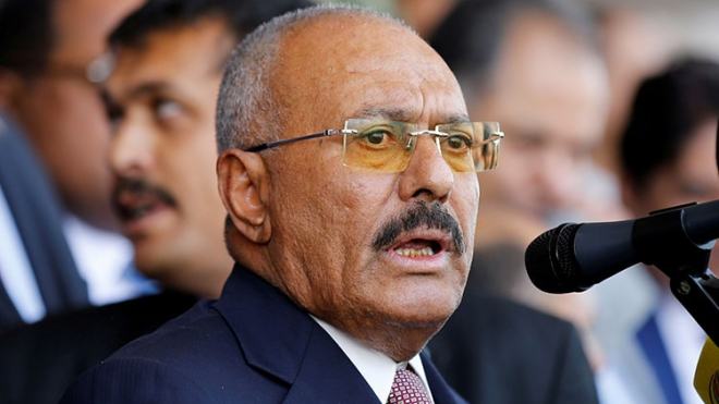 الحوثيون يفرجون عن اثنين من أبناء صالح