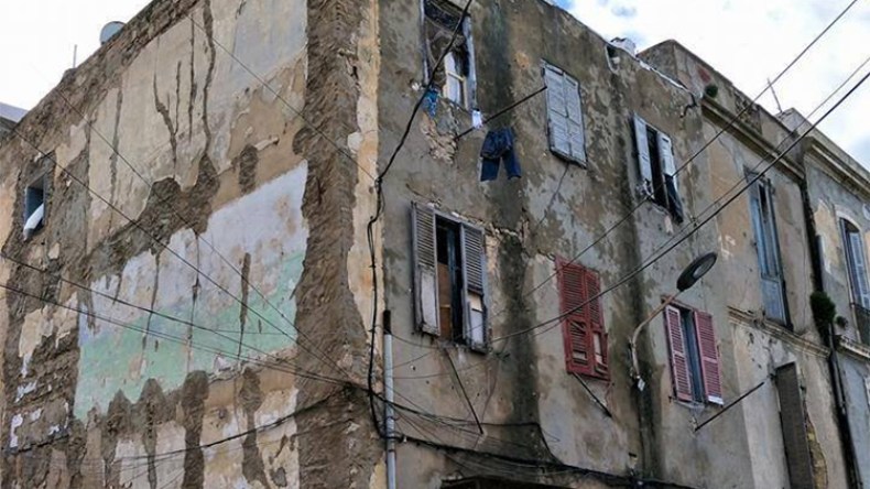 سيّدة تسقط على جيرانها إثر انهيار أرضية مطبخها بوهران!