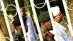 تأجيل محاكمة عمر البشير بسبب حالته النفسية