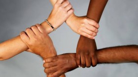 قانونٌ لتجريم العنصرية والجهوية