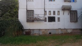 مياه الصرف الصحي بأقبية العمارات تهدّد حياة قاطني 582 مسكن