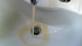 تلوّث مياه الحنفيات بالأتربة يهدد سلامة سكان بلدية القرارة بغرداية