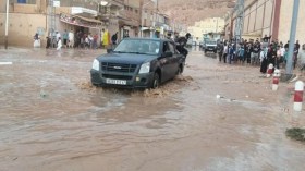 أمطار غزيرة تغرق بلدية القرارة بغرداية في عز الصيف