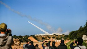 شاهد.. المقاومة الفلسطينية تجري مناورات بالذخيرة الحية في غزة