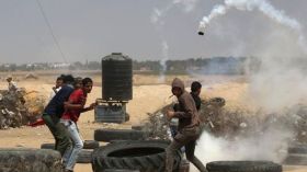 ضربات جوية للاحتلال تدمر قارباً في غزة