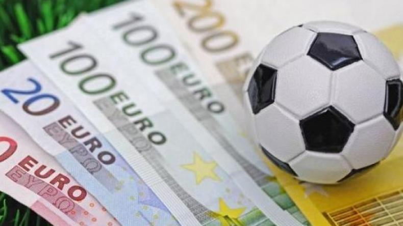 الاتحاد الأوروبي يضع كرة القدم تحت الرقابة بسبب غسيل الأموال