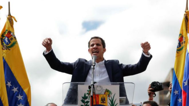غوايديو مستعد لطلب تدخل عسكري أمريكي في فنزويلا