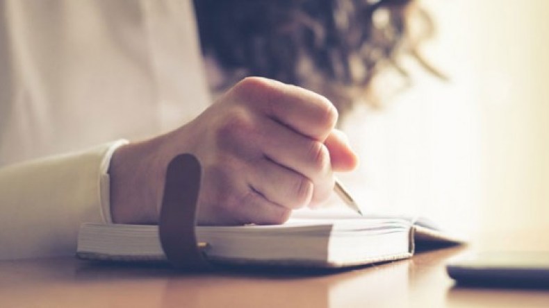 هذه قصة الفتاة المصرية التي قيل إنها انتحرت!