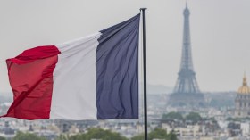 .. المثقف الذي فضح “الأشباه”