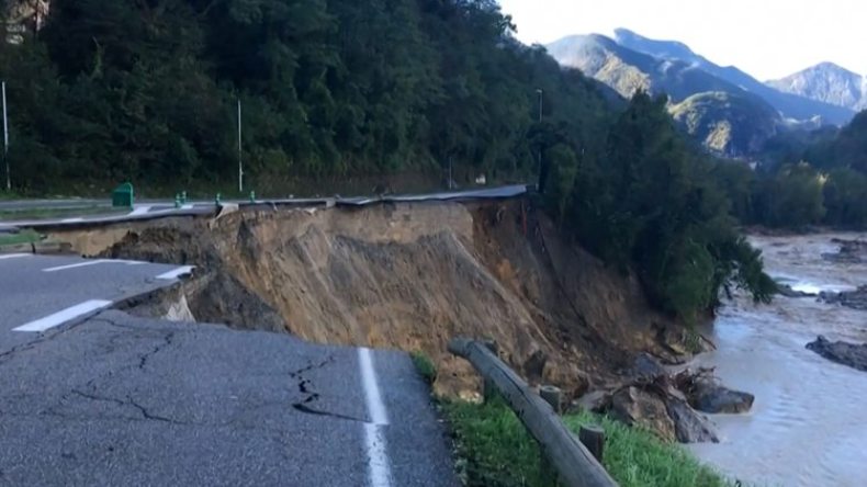 ضحايا وأضرار إثر فيضانات عارمة في فرنسا وإيطاليا