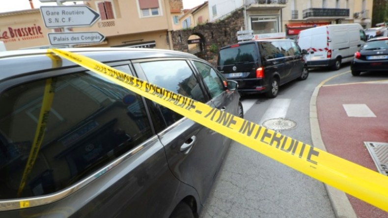 القبض على رجل تحصن في متحف وهدد بتحويله إلى جحيم