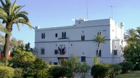 فرنسا تنفي طلب شهادة طبية من الجزائريين المسافرين إليها