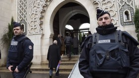 رسائل تهديد تطال المسلمين بفرنسا
