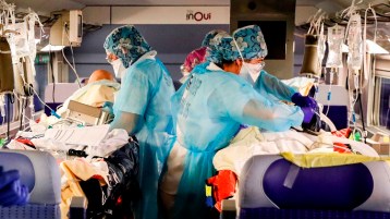 “الفئة الناجية” زمن سقوط أسطورة “نهاية التاريخ”