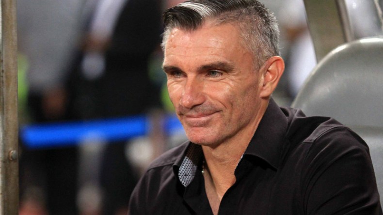 اللعب في الجزائر صعب على أي منافس