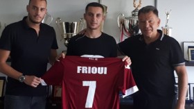 فريوي يوقع ثلاثة مواسم لنادي لاريسا اليوناني