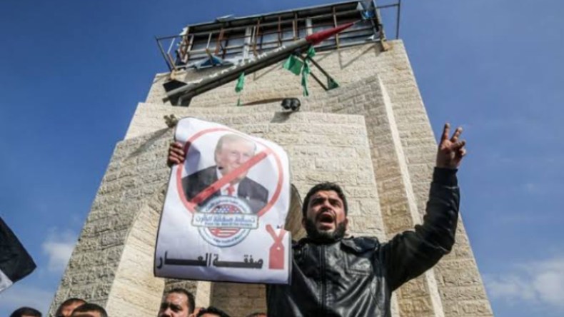 هل نلوم ترامب أم الفلسطينيين؟