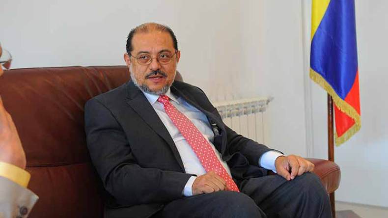 بلدنا يشهد عملية انقلابية مدبر لها من الإدارة الأمريكية… وهذا دليلنا