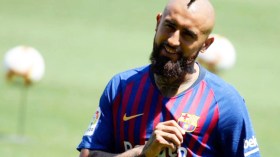 فيدال: أنا سعيد بارتداء هذا القميص العظيم لبرشلونة