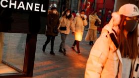 قدرة فيروس كورونا على الانتشار تزداد قوة