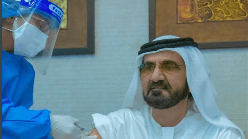 حاكم دبي يتلقى لقاح كورونا