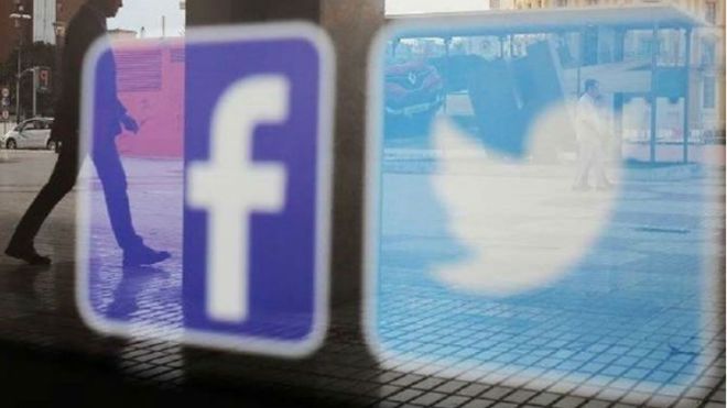 لهذا السبب حذفت فيسبوك وتويتر آلاف الحسابات الوهمية؟!