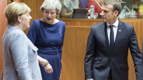 أطراف الإتفاق النووي يدعون إلى العودة للمفاوضات