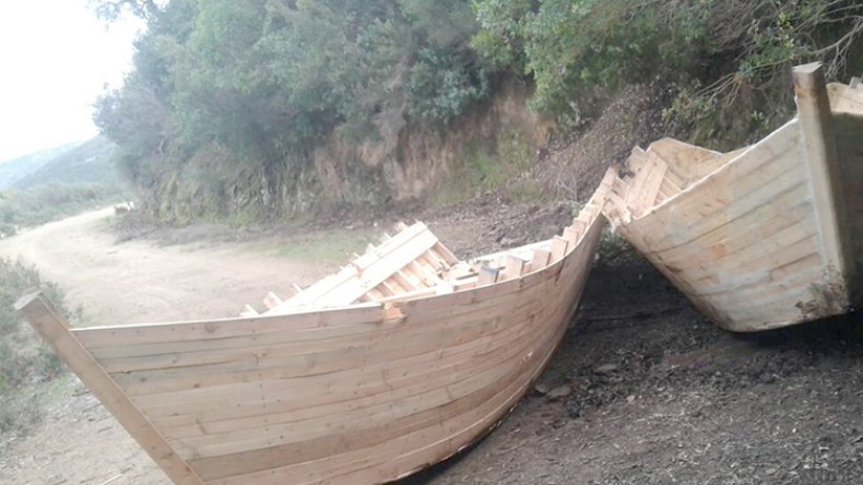 الإطاحة بعنصرين من شبكة مختصة في تهريب البشر وحجز قوارب صيد بعنابة