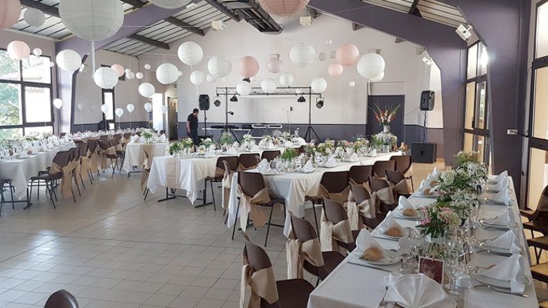 ناجحون يزاحمون العرسان في قاعات الحفلات