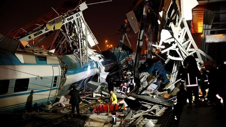 تسعة قتلى إثر حادث قطار في أنقرة