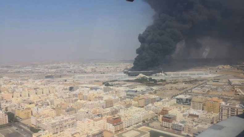 شاهد.. حريق كبير في محطة قطار الحرمين