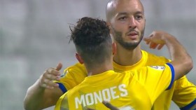 “جزائريو قطر” سجلوا 27 هدفا في تسع جولات