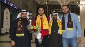 اللاعبون الجزائريون يفضلون اللعب في الخليج ويهربون من أوروبا