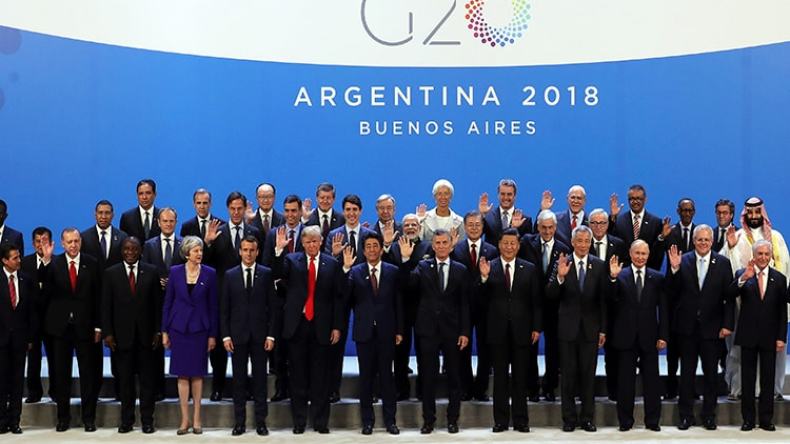 قمة العشرين: هذا يحفر لهذا!