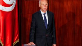 شاهد.. قيس سعيد يؤدي اليمين الدستورية رئيساً لتونس