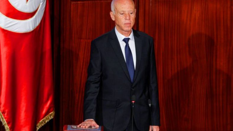 شاهد.. قيس سعيد يؤدي اليمين الدستورية رئيساً لتونس
