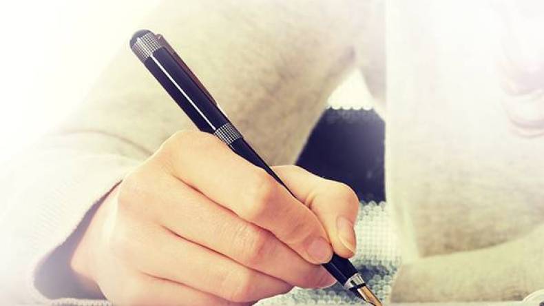 أتمنى أن أزور الجزائر وأتعرف على عاداتها ومثقفيها