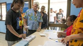 سكان كاليدونيا الجديدة يرفضون الاستقلال عن فرنسا!