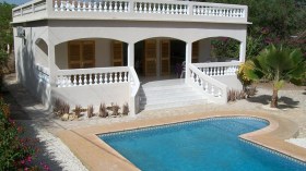 أثرياء جزائريون يتهافتون على شراء العقارات بإسبانيا