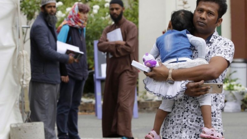 الآلاف يستذكرون ضحايا مجزرة كرايستشيرش (صور)