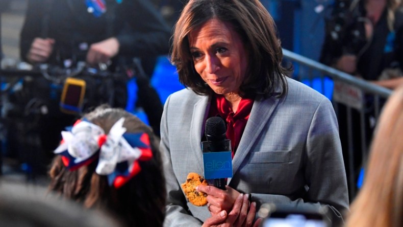 كمالا هاريس تنسحب من الترشح لرئاسة أمريكا