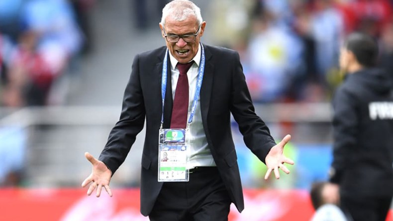 كوبر ينفي مفاوضاته مع “الفاف” لخلافة ماجر