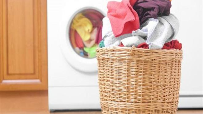 غسل الملابس في درجة حرارة 60 درجة مئوية يقتل كورونا