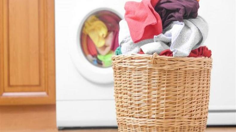 غسل الملابس في درجة حرارة 60 درجة مئوية يقتل كورونا