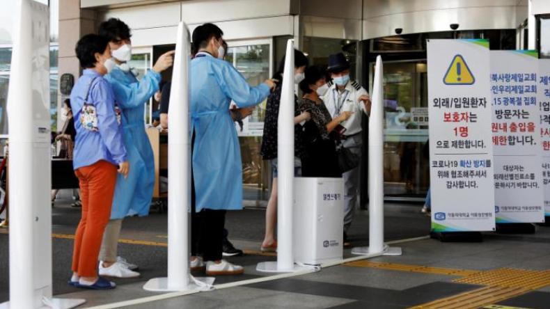 الأعراض الجانبية تظهر على غالبية المتعافين من كورونا